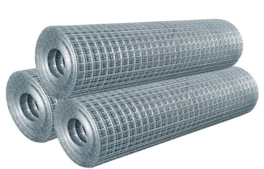 Сварные сетки производятся из прочных стальных проволок профиля ВР-1. За счет особой формы материал способен обеспечить внушительную площадь сцепления со строительными замазками и растворами.