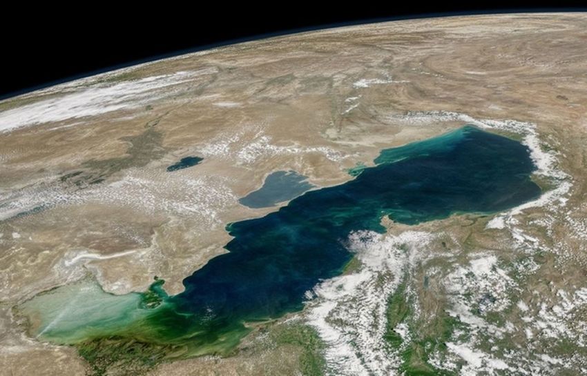 Схожие предположения в части рекордного обмеления Каспийского моря выдвигали ученые и в прошлом году.