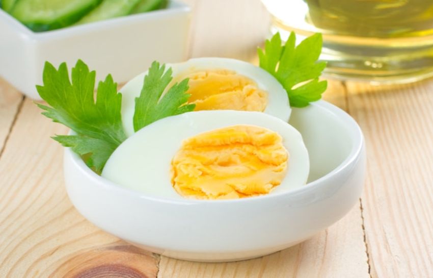 В силу защитного действия от сердечных заболеваний яйца должны быть неотъемлемой составляющей завтрака